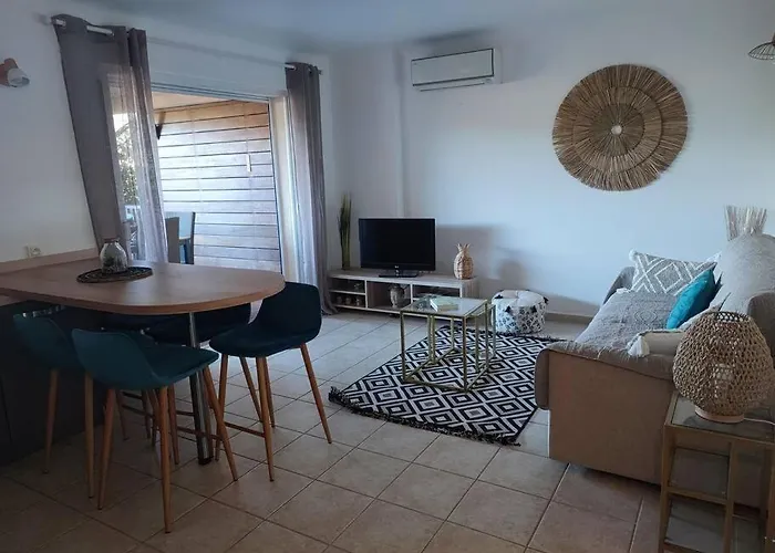 Appartement & Piscine Santa Giulia